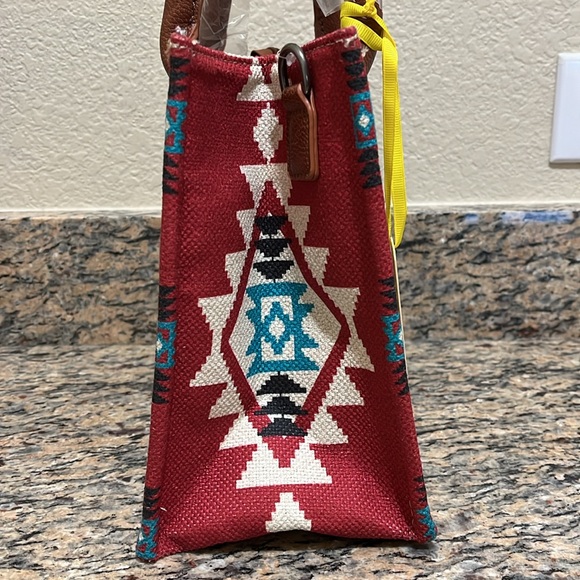Wrangler Red Aztec Tote Bag - Picture 4 of 10